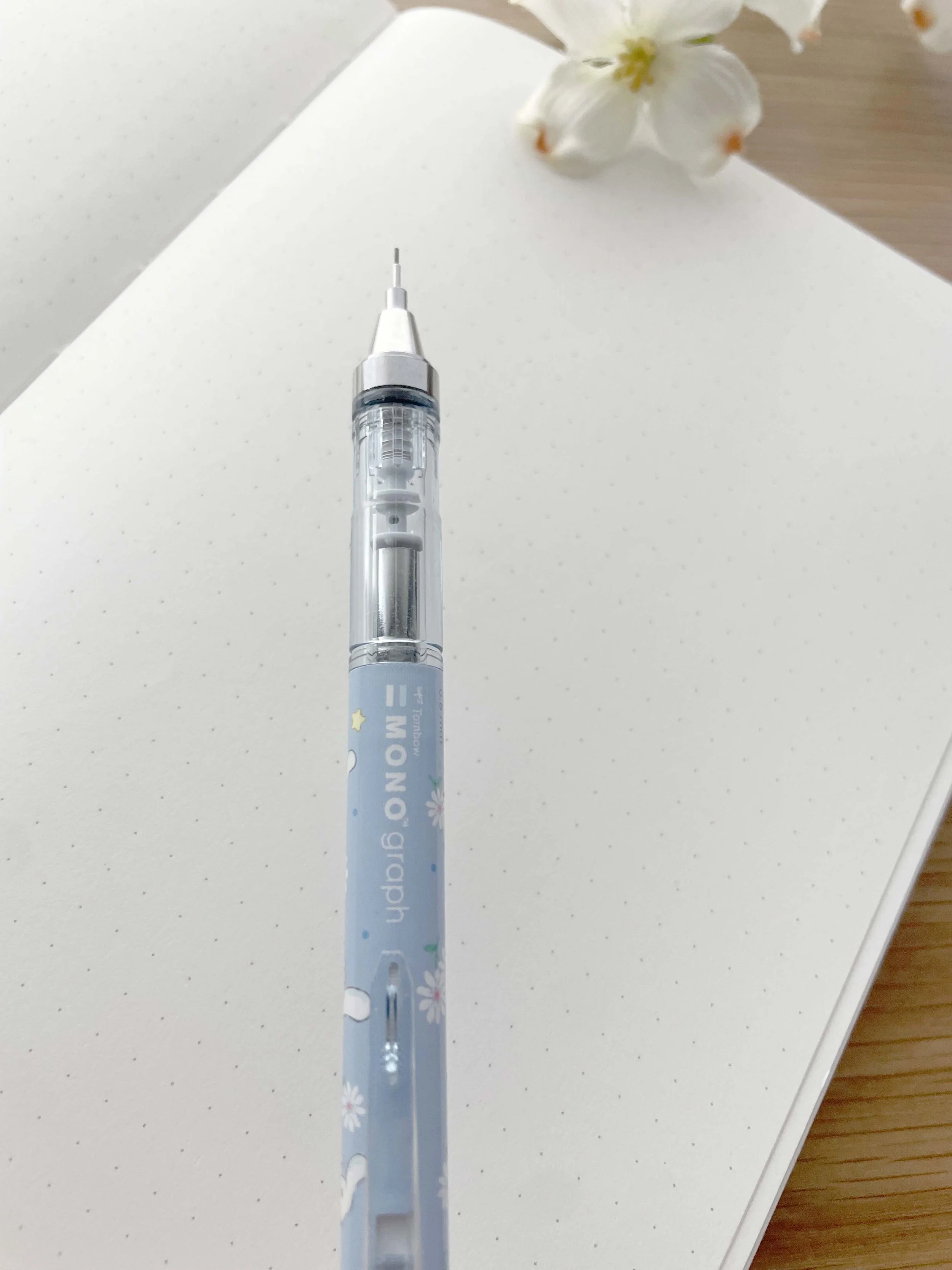 Sanrio MONO Graph Mechanical Pencil 05mm Cinnamoroll Flowers — La